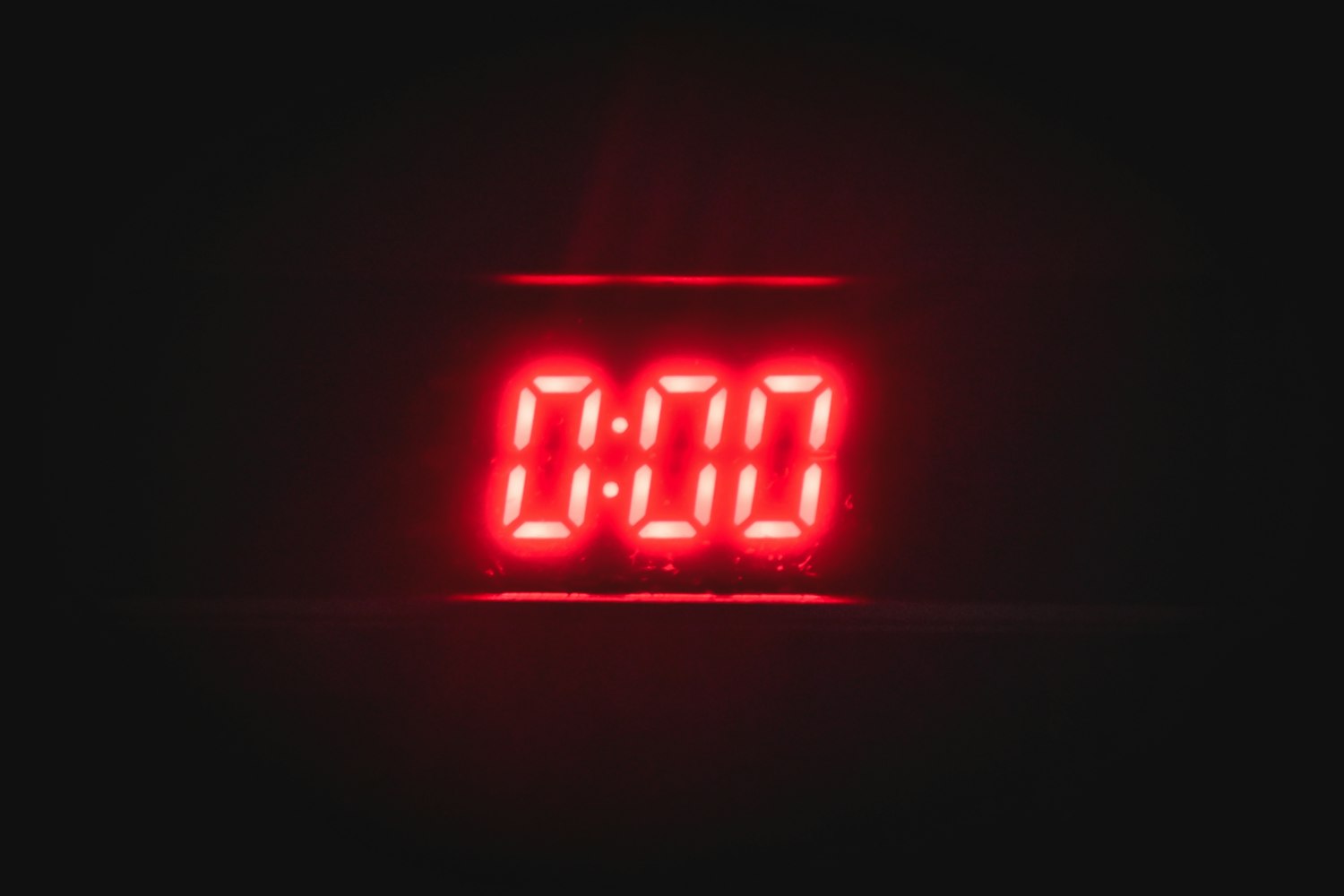 家用led灯是几伏电压〃家用led灯输出电压是多少伏