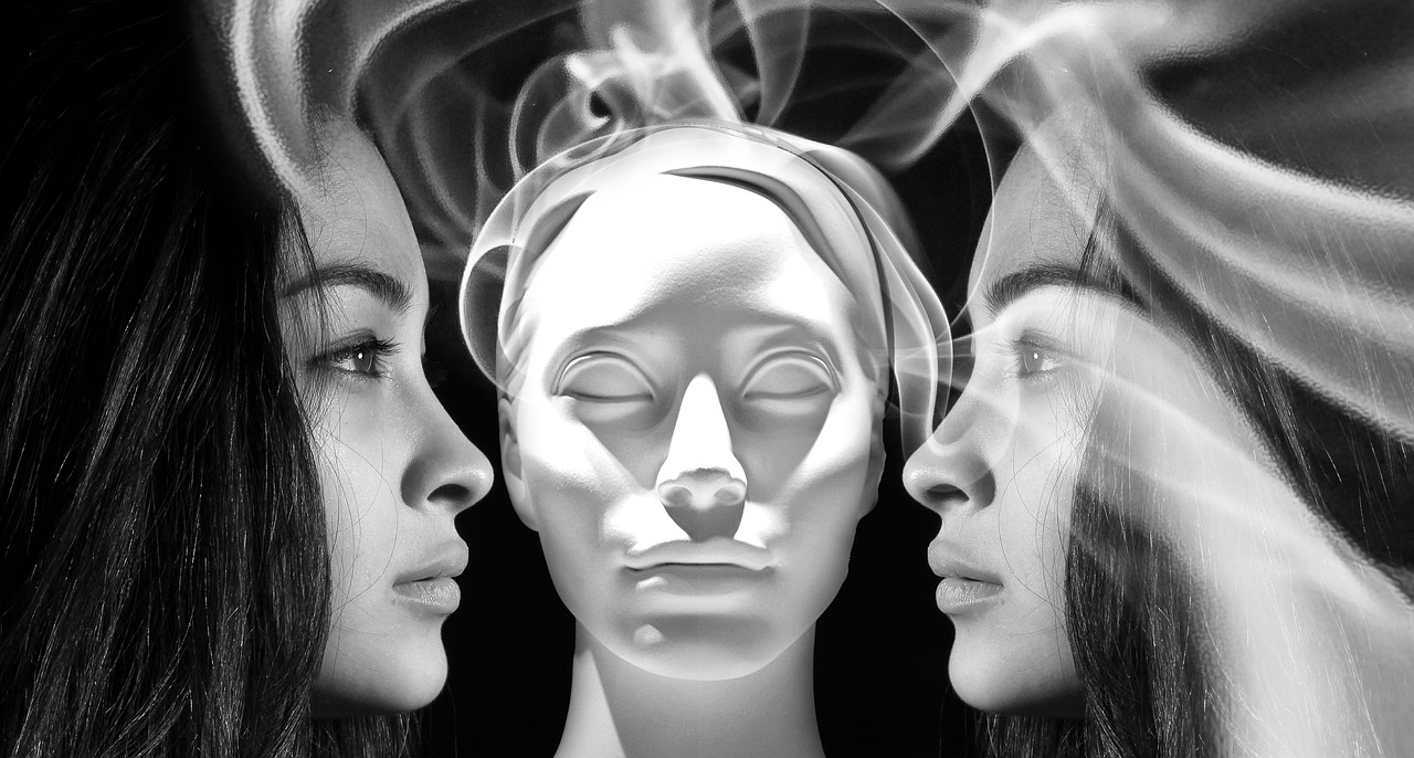 【女人早死的面相特征/女人晚年早死面相图解】