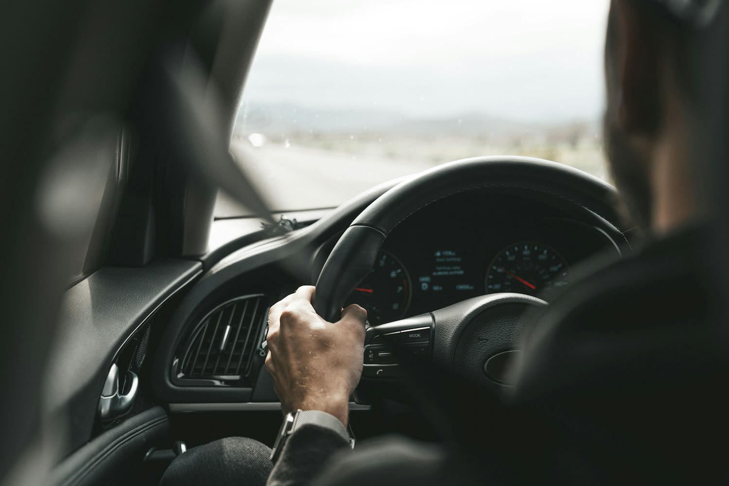 高速小孩坐副驾驶扣分吗〃高速上孩子坐副驾驶算违章吗 高速小孩坐副驾驶扣分吗〃高速上孩子坐副驾驶算违章吗