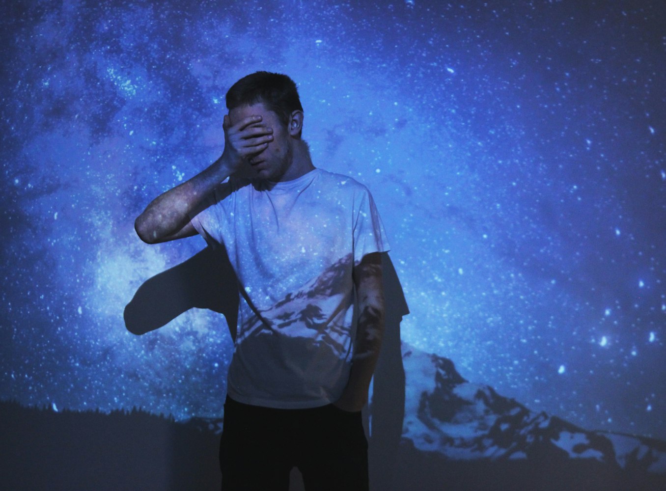 为什么人们对宇宙缺乏兴趣,人类对于宇宙的问题