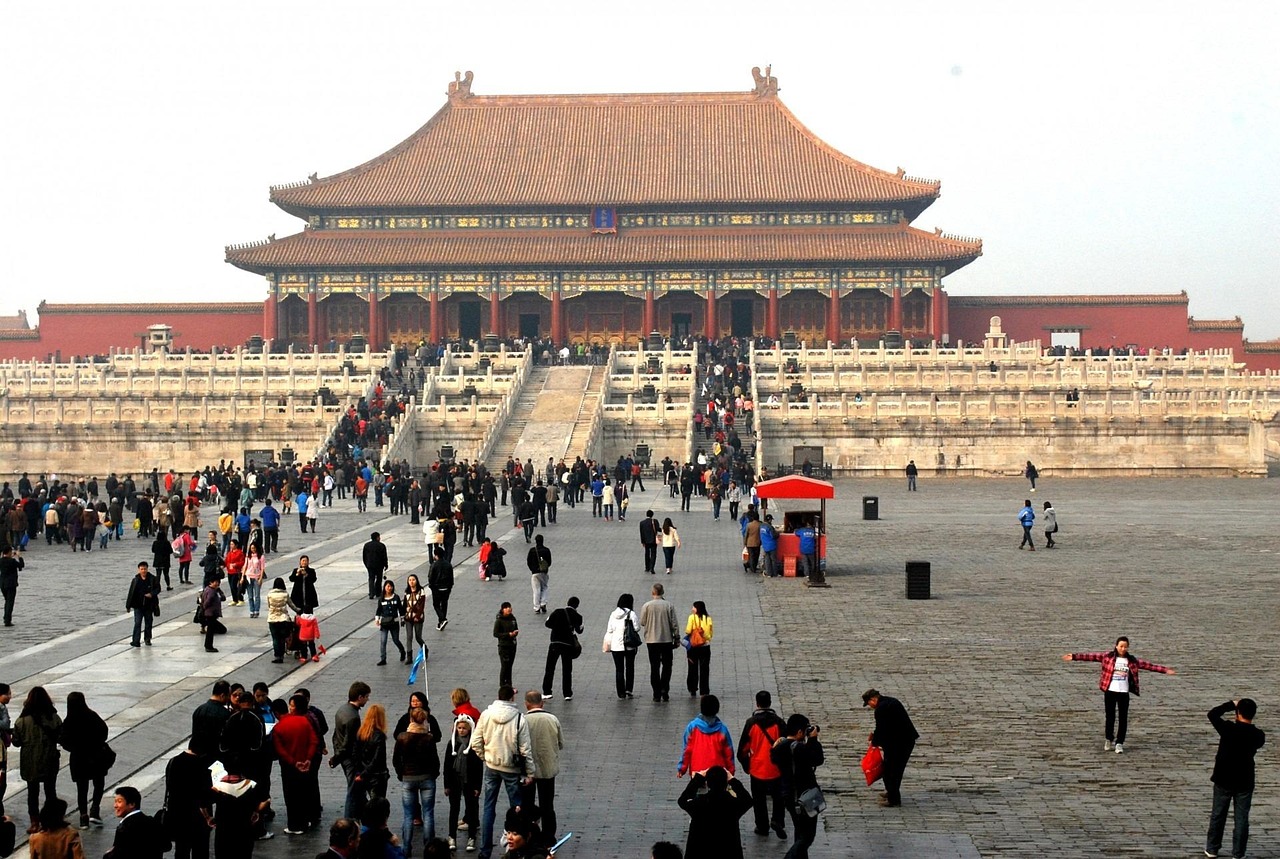 “洛阳是哪个朝代哪个皇帝的都城-	” 洛阳曾经是哪个朝代的都城？